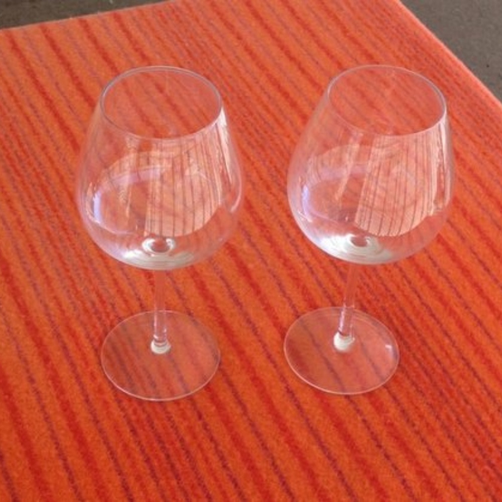 9" Tall "Two Piece Set" 18 Oz.Crystal Wine Glasses